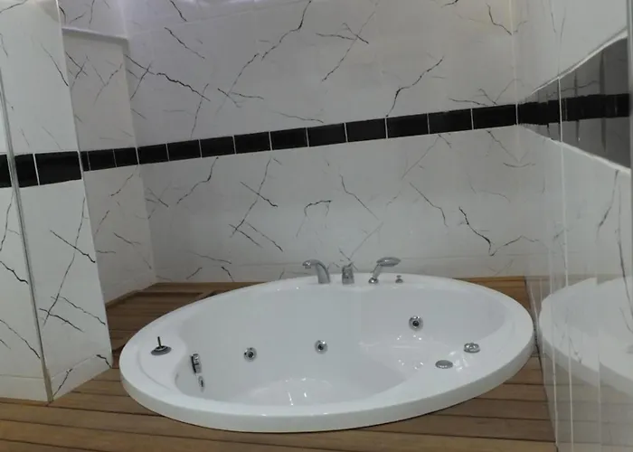 Clove Silvana Hotel Eskiomerler